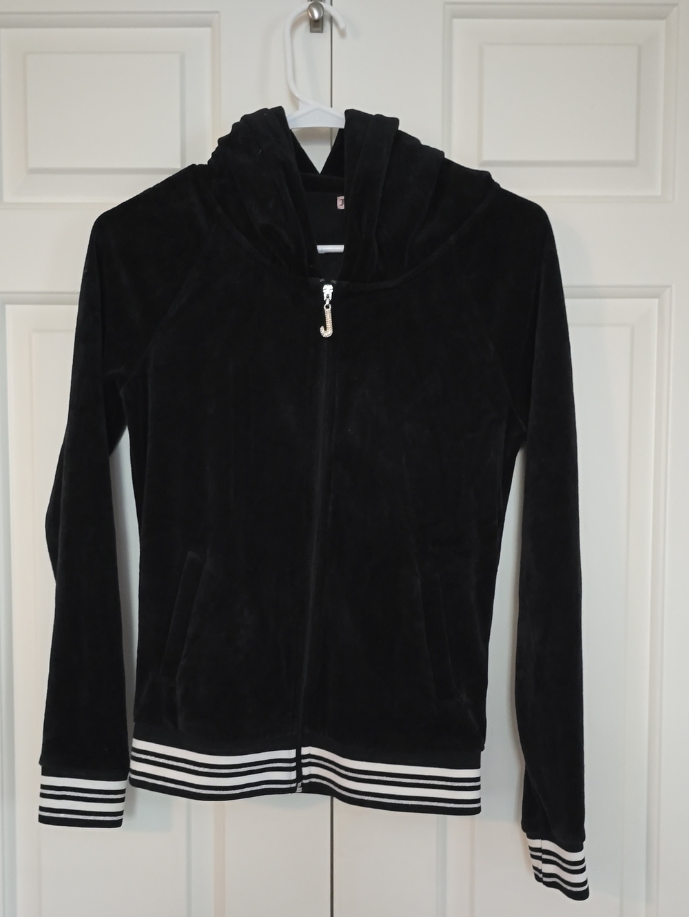 JUICY COUTURE HOODIE WITH BLING J PULL FOR ZIPPER, SZ XS. BEAUTIFUL!